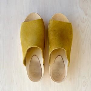 Bryr Mustard Yellow Suede Slide Sandals